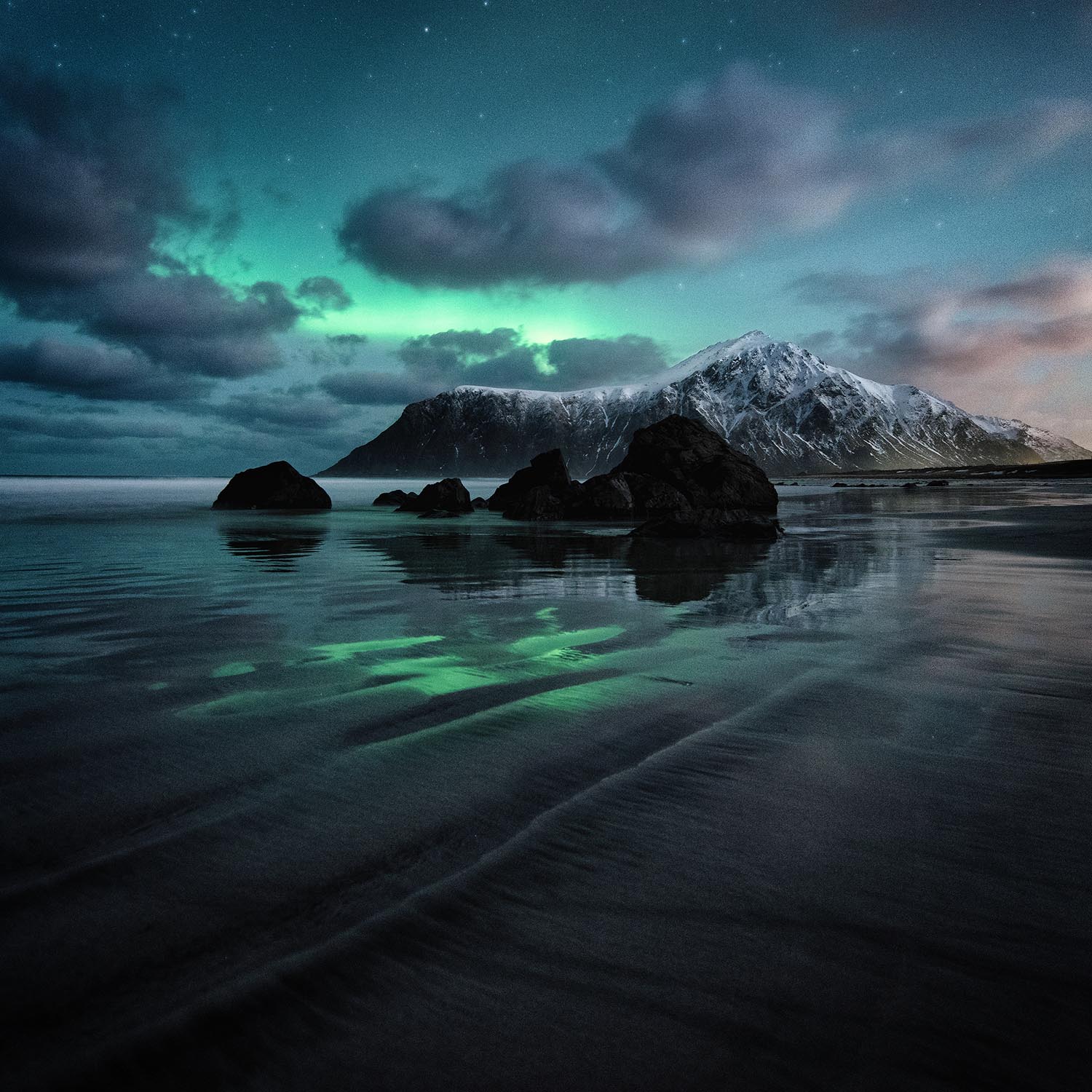 Stunning Photos Show Beauty Of The Northern Lights | World Photography ...